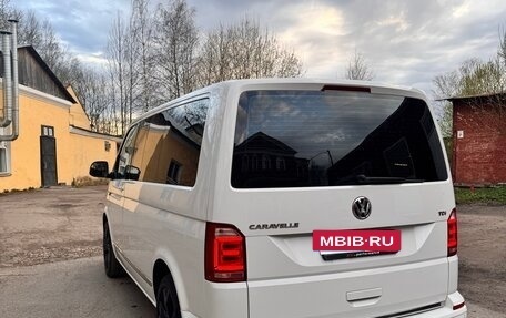 Volkswagen Caravelle T6 рестайлинг, 2015 год, 2 400 000 рублей, 7 фотография