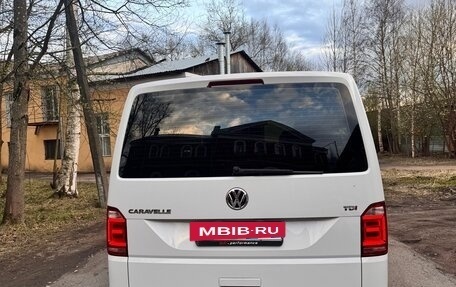 Volkswagen Caravelle T6 рестайлинг, 2015 год, 2 400 000 рублей, 6 фотография