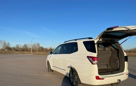 SsangYong Stavic, 2014 год, 1 550 000 рублей, 7 фотография