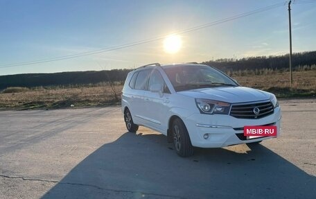 SsangYong Stavic, 2014 год, 1 550 000 рублей, 3 фотография