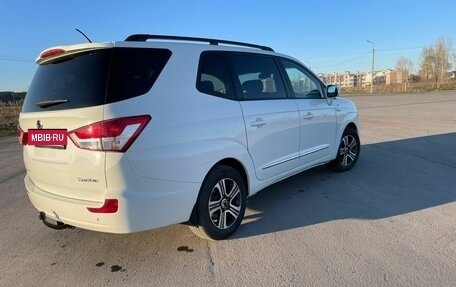 SsangYong Stavic, 2014 год, 1 550 000 рублей, 5 фотография