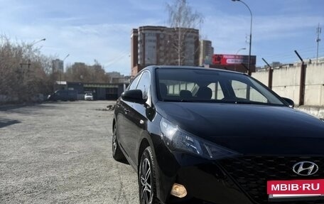 Hyundai Solaris II рестайлинг, 2021 год, 2 фотография