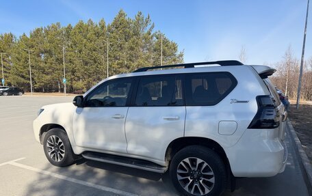 Toyota Land Cruiser Prado 150 рестайлинг 2, 2022 год, 7 800 000 рублей, 4 фотография