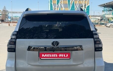 Toyota Land Cruiser Prado 150 рестайлинг 2, 2022 год, 7 800 000 рублей, 5 фотография