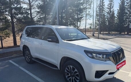 Toyota Land Cruiser Prado 150 рестайлинг 2, 2022 год, 7 800 000 рублей, 7 фотография