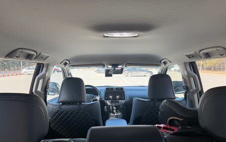 Toyota Land Cruiser Prado 150 рестайлинг 2, 2022 год, 7 800 000 рублей, 13 фотография