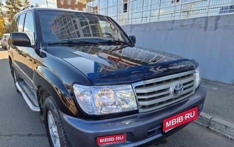 Toyota Land Cruiser 100 рестайлинг 2, 2002 год, 2 100 000 рублей, 1 фотография