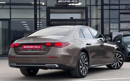 Mercedes-Benz E-Класс, 2025 год, 6 330 000 рублей, 4 фотография