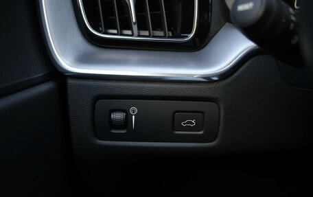 Volvo XC60 II, 2018 год, 3 599 000 рублей, 20 фотография