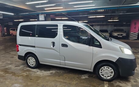 Nissan NV200, 2011 год, 880 000 рублей, 3 фотография