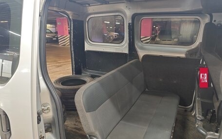 Nissan NV200, 2011 год, 880 000 рублей, 7 фотография