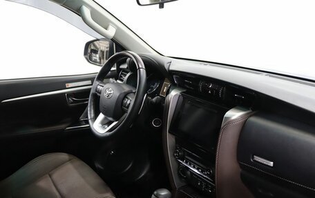 Toyota Fortuner II, 2019 год, 3 949 000 рублей, 10 фотография