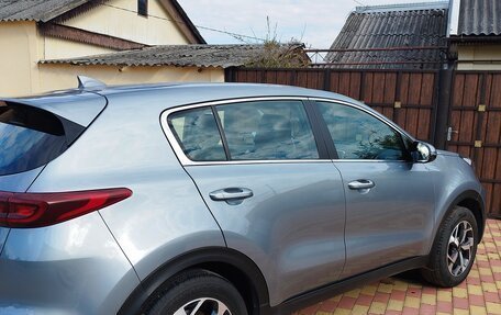 KIA Sportage IV рестайлинг, 2020 год, 2 450 000 рублей, 5 фотография