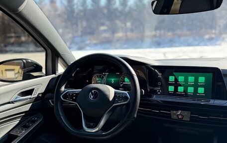 Volkswagen Golf VIII, 2022 год, 1 950 999 рублей, 14 фотография