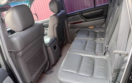 Toyota Land Cruiser 100 рестайлинг 2, 2002 год, 2 100 000 рублей, 9 фотография