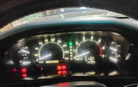 Toyota Land Cruiser 100 рестайлинг 2, 2002 год, 2 100 000 рублей, 15 фотография