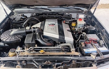 Toyota Land Cruiser 100 рестайлинг 2, 2002 год, 2 100 000 рублей, 16 фотография