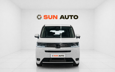 Honda Stepwgn, 2023 год, 3 650 000 рублей, 2 фотография