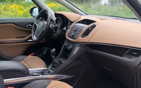 Opel Zafira C рестайлинг, 2013 год, 1 499 000 рублей, 10 фотография