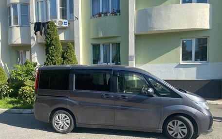 Honda Stepwgn IV, 2018 год, 1 850 000 рублей, 2 фотография