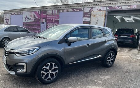 Renault Kaptur I рестайлинг, 2020 год, 1 890 000 рублей, 6 фотография