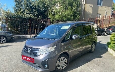 Honda Stepwgn IV, 2018 год, 1 850 000 рублей, 4 фотография