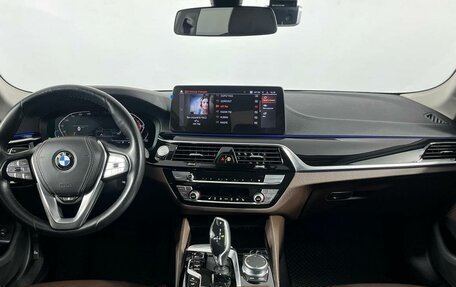 BMW 5 серия, 2021 год, 4 999 000 рублей, 15 фотография