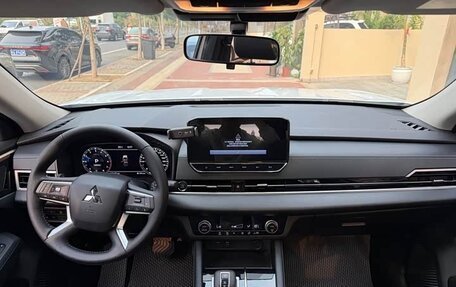 Mitsubishi Outlander, 2022 год, 3 610 000 рублей, 8 фотография