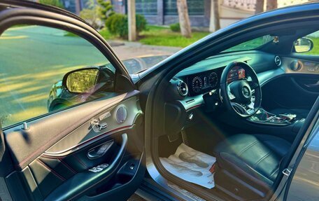 Mercedes-Benz E-Класс AMG, 2018 год, 5 300 000 рублей, 15 фотография