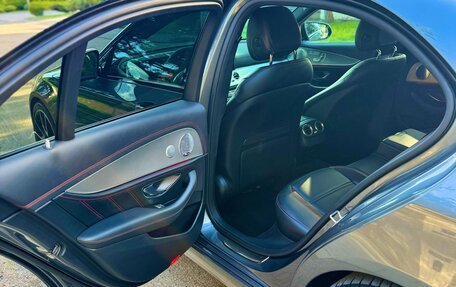 Mercedes-Benz E-Класс AMG, 2018 год, 5 300 000 рублей, 18 фотография