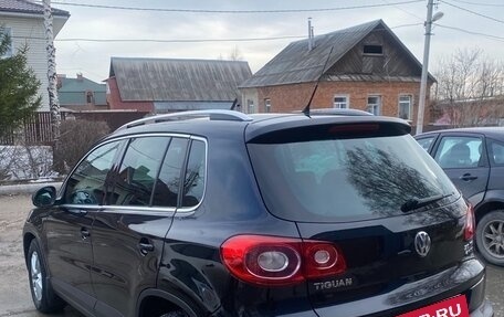 Volkswagen Tiguan I, 2011 год, 1 058 000 рублей, 5 фотография