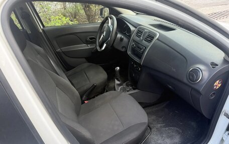 Renault Logan II, 2020 год, 645 000 рублей, 6 фотография