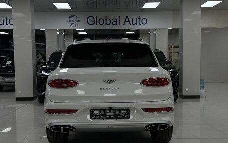 Bentley Bentayga I, 2022 год, 24 000 000 рублей, 5 фотография