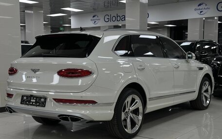 Bentley Bentayga I, 2022 год, 24 000 000 рублей, 7 фотография