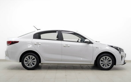 KIA Rio IV, 2021 год, 1 695 000 рублей, 4 фотография