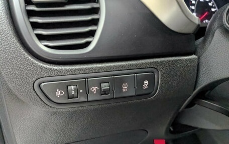 KIA Rio IV, 2021 год, 1 695 000 рублей, 25 фотография