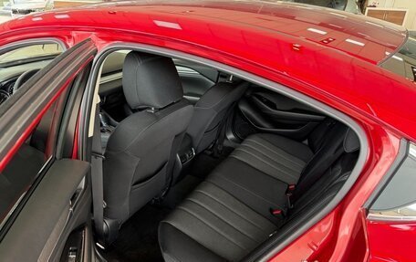 Mazda 6, 2019 год, 2 200 000 рублей, 13 фотография