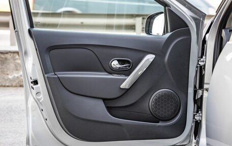 Renault Sandero II рестайлинг, 2018 год, 1 298 000 рублей, 26 фотография