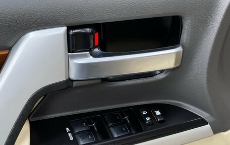 Toyota Land Cruiser 200, 2016 год, 4 999 000 рублей, 12 фотография