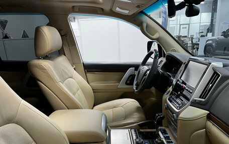 Toyota Land Cruiser 200, 2016 год, 4 999 000 рублей, 19 фотография