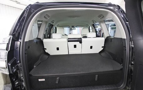 Toyota Land Cruiser Prado 150 рестайлинг 2, 2016 год, 3 800 000 рублей, 8 фотография
