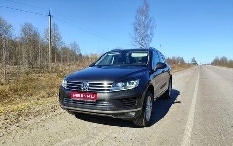 Volkswagen Touareg III, 2015 год, 3 290 000 рублей, 1 фотография