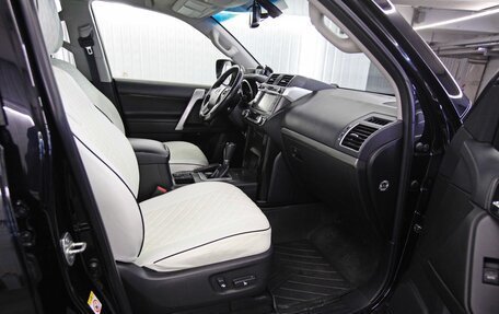 Toyota Land Cruiser Prado 150 рестайлинг 2, 2016 год, 3 800 000 рублей, 13 фотография