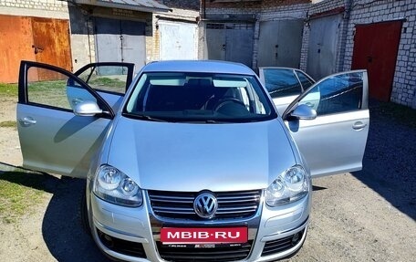 Volkswagen Jetta VI, 2008 год, 740 000 рублей, 1 фотография