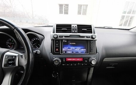 Toyota Land Cruiser Prado 150 рестайлинг 2, 2016 год, 3 800 000 рублей, 18 фотография