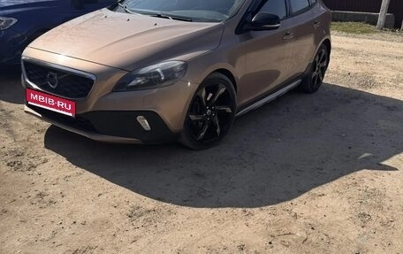 Volvo V40 II рестайлинг, 2013 год, 1 470 000 рублей, 1 фотография