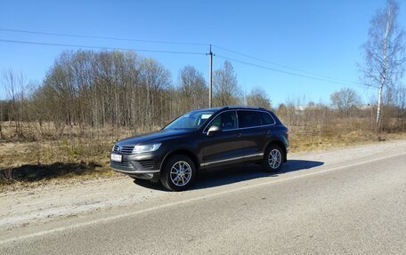 Volkswagen Touareg III, 2015 год, 3 290 000 рублей, 13 фотография