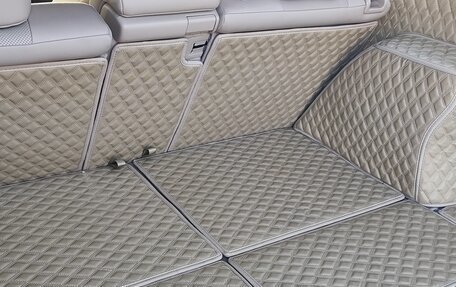 Toyota Land Cruiser Prado 150 рестайлинг 2, 2020 год, 4 900 000 рублей, 10 фотография