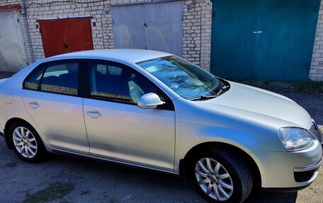 Volkswagen Jetta VI, 2008 год, 740 000 рублей, 6 фотография