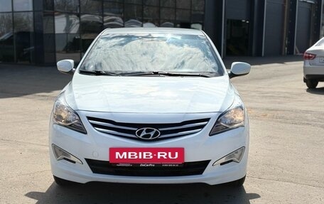 Hyundai Solaris II рестайлинг, 2015 год, 1 030 000 рублей, 2 фотография